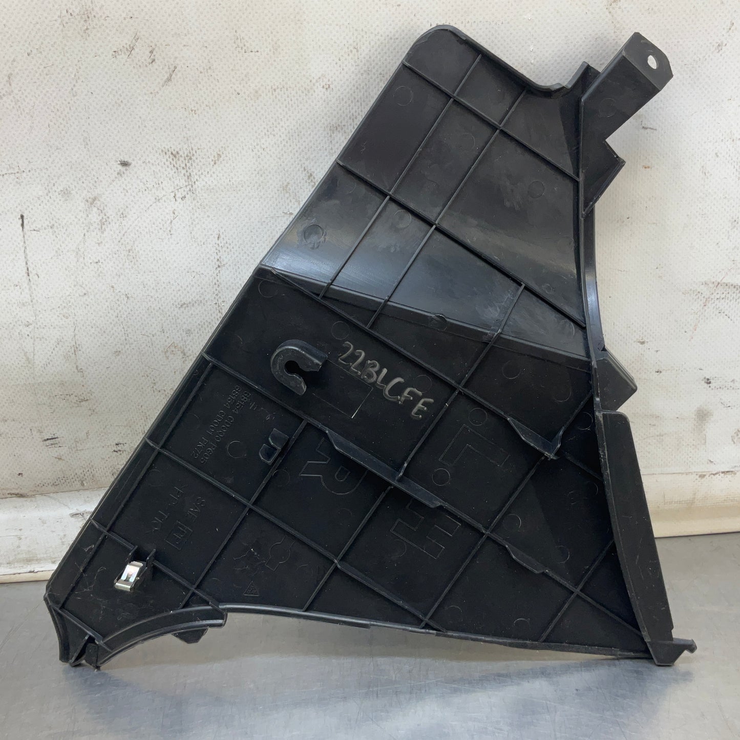 2004 Nissan Z33 350Z Passenger Right Center Console Trim 68134 OEM 22BLCFE - On Point Parts Inc