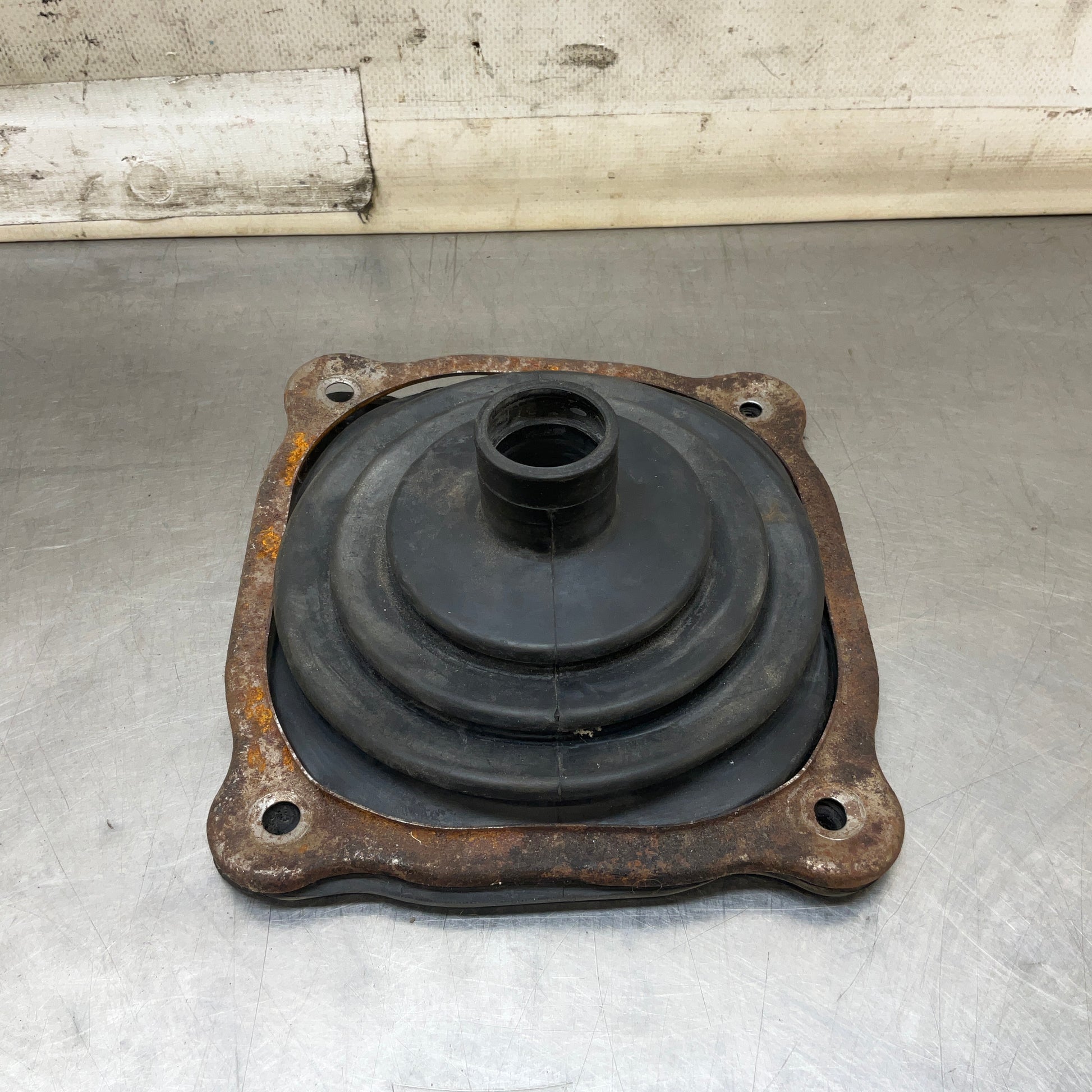 2004 Nissan Z33 350Z Manual Rubber Shifter Boot Insulator Bracket Oem 24Bbqgc - On Point Parts Inc