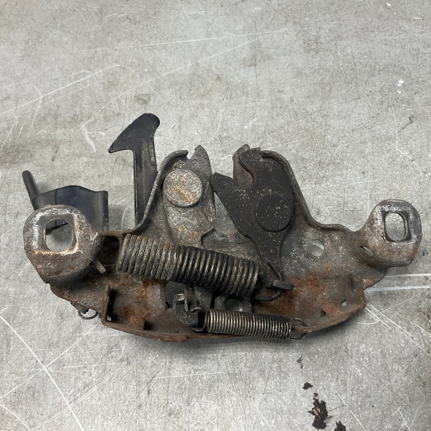 2004 Nissan Z33 350Z Hood Latch Oem 25Bdqfi - On Point Parts Inc