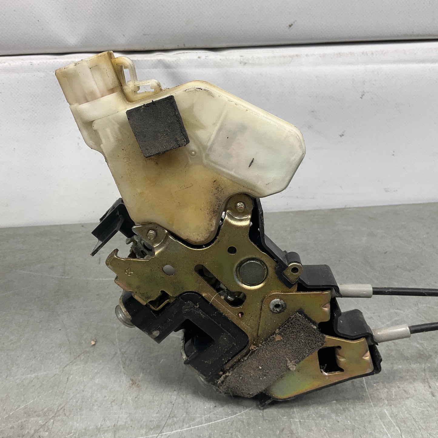 2006 Nissan Z33 350Z Passenger Right Door Lock Actuator OEM 11BB1FE - On Point Parts Inc