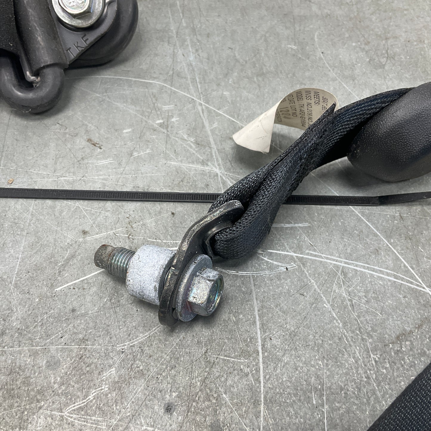 2004 Nissan Z33 350Z Driver Seat Belt Retractor Tensioner Oem 15Bapgg - On Point Parts Inc