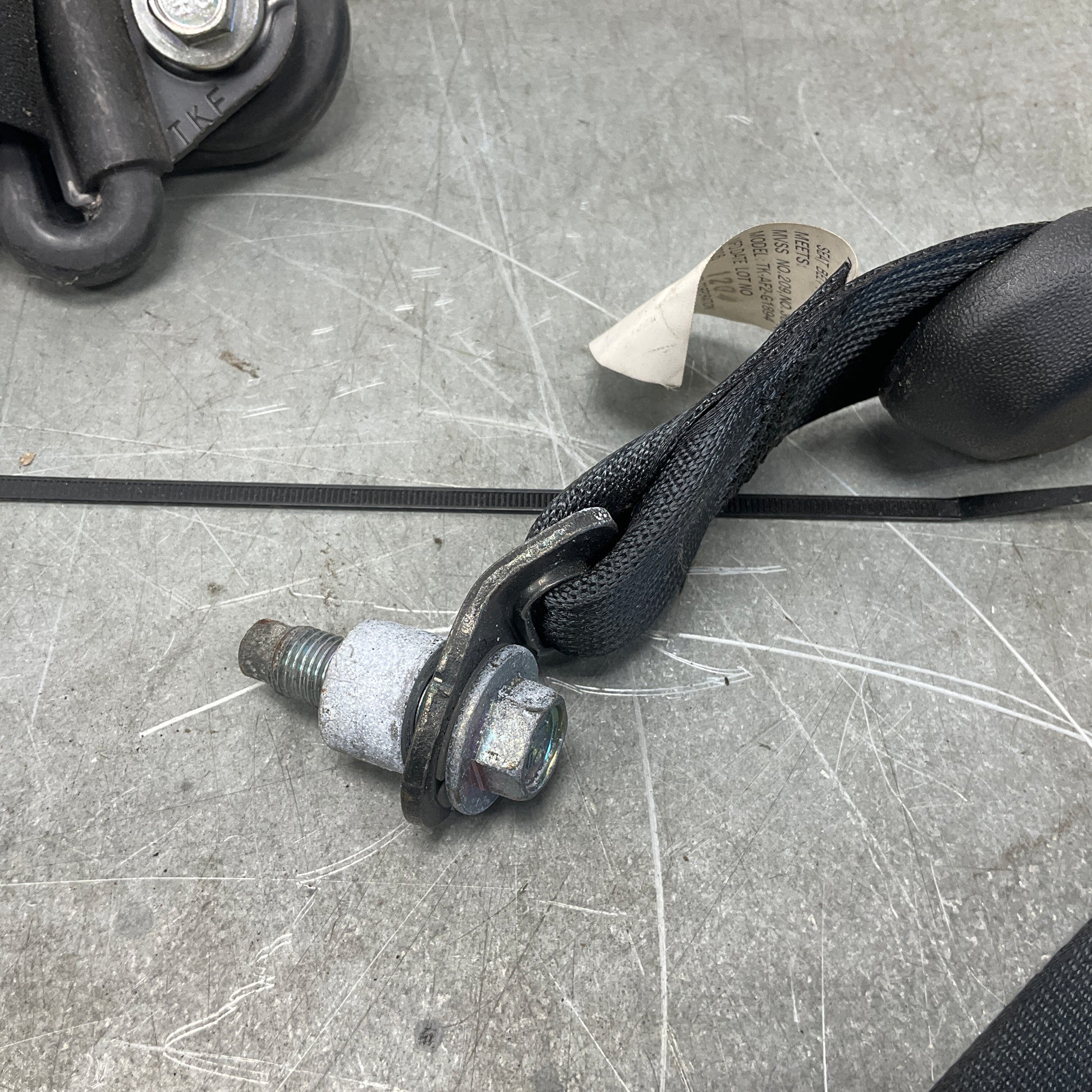 2004 Nissan Z33 350Z Driver Seat Belt Retractor Tensioner Oem 15Bapgg - On Point Parts Inc