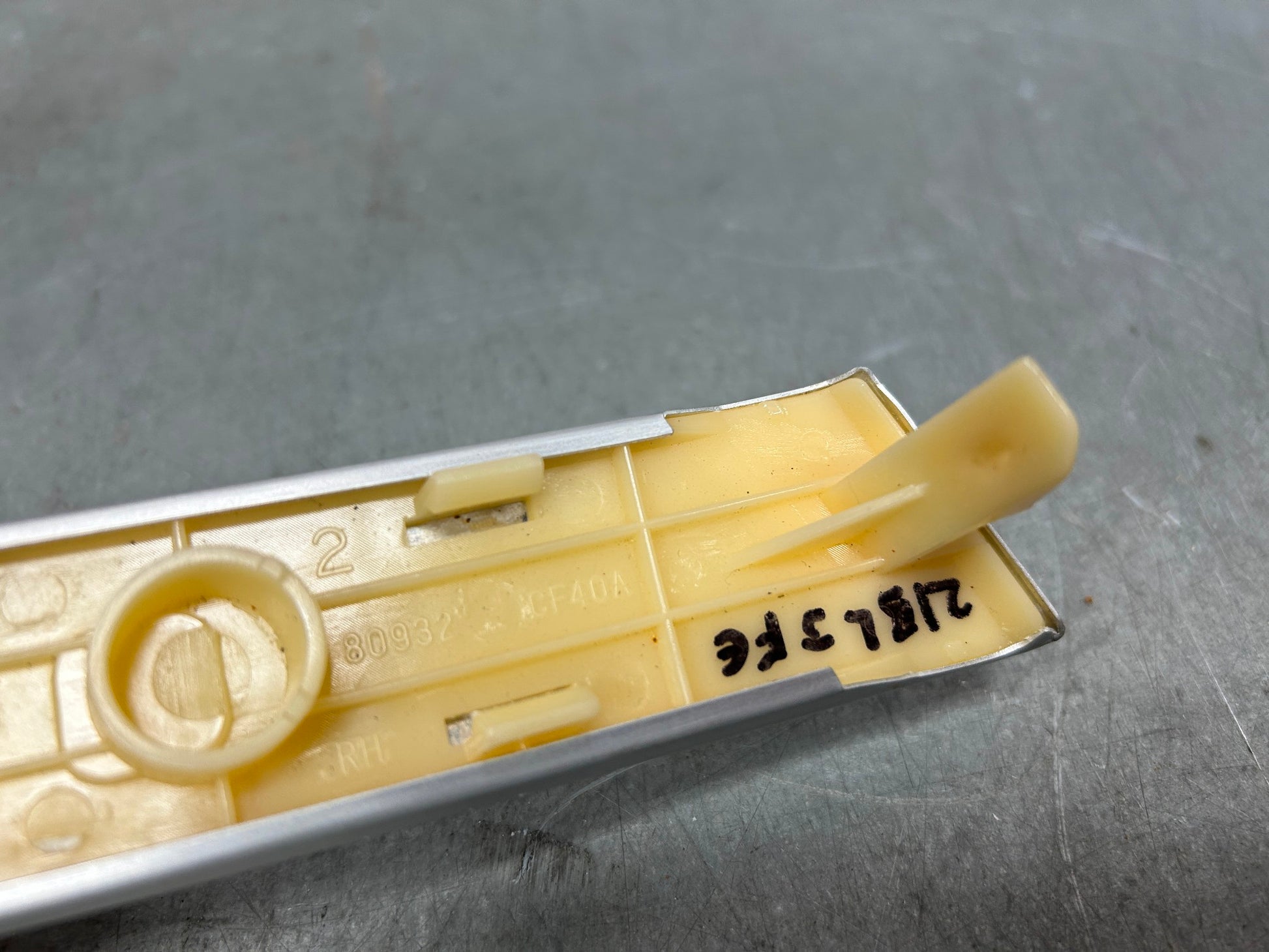 2008 Nissan Z33 350Z Passenger Door Panel Grab Handle Finisher Trim Oem 21Bljfe - On Point Parts Inc