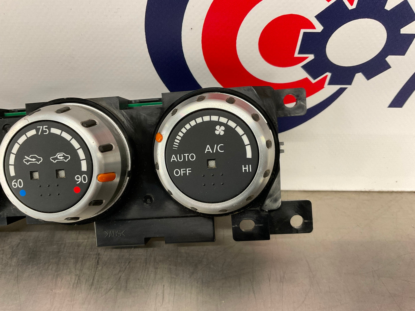 2006 Nissan 350Z Front AC Climate Controls and Switches OEM 12BI3DC - On Point Parts Inc