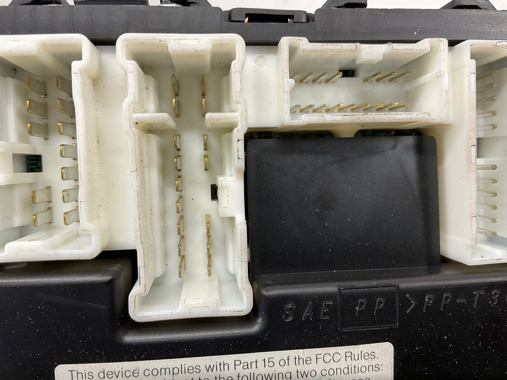 2003 Infiniti G35 Manual BCM Body Control Module 284B1-AM821 OEM 13BEWEC - On Point Parts Inc