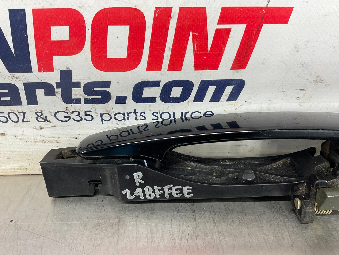 2005 Infiniti G35 Passenger Right Exterior Door Handle OEM 24BFFEE - On Point Parts Inc