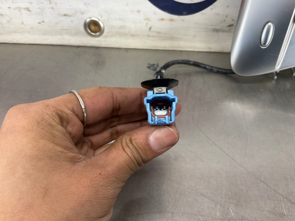 2016 Nissan 370Z Passenger Right Exterior Door Handle 80606 OEM 11BB9DE - On Point Parts Inc