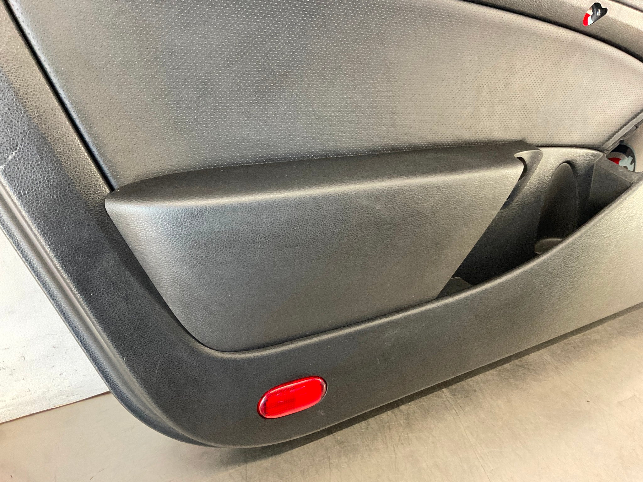 2004 Infiniti G35 Driver Left Interior Door Panel OEM 21BHRD8 – On