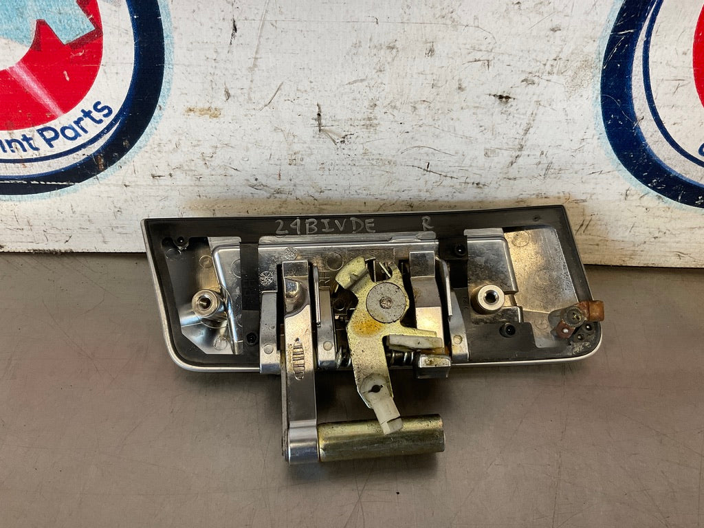 2004 Nissan 350Z Passenger Right Exterior Door Handle OEM 24BIVDE - On Point Parts Inc