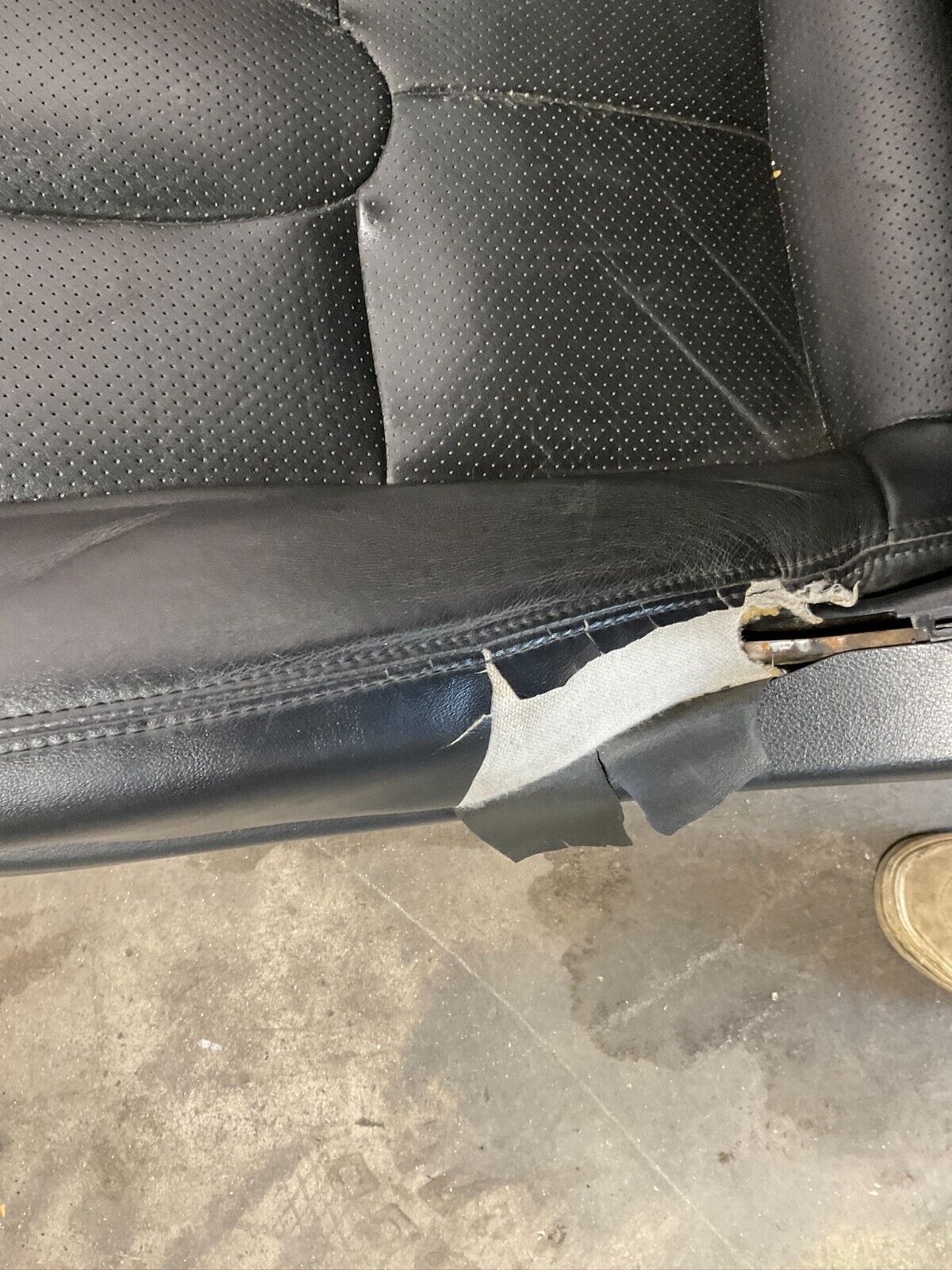 2005 Infiniti G35 Coupe Driver Left Power Leather Seat OEM 11BFME9 - On Point Parts Inc