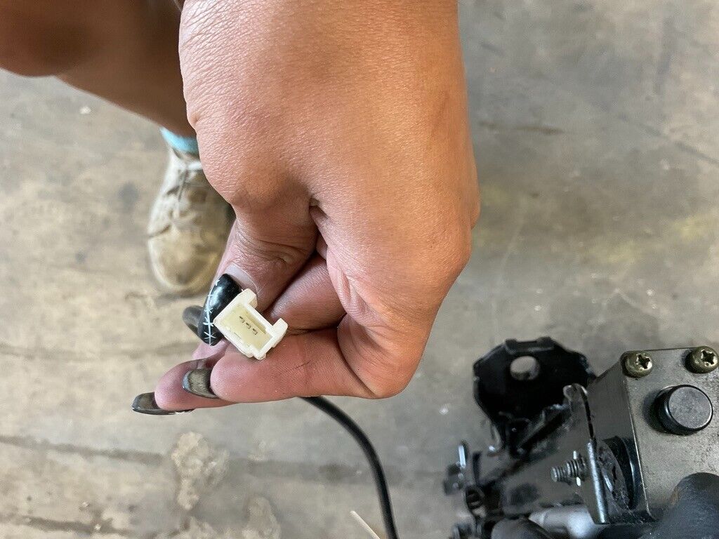 2005 Infiniti G35 Coupe Passenger Right Power Leather Seat OEM 11BFME9 - On Point Parts Inc