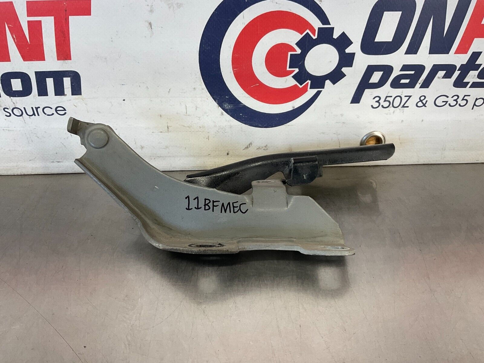 2005 Infiniti G35 Coupe Hood Hinges OEM 11BFMEC - On Point Parts Inc
