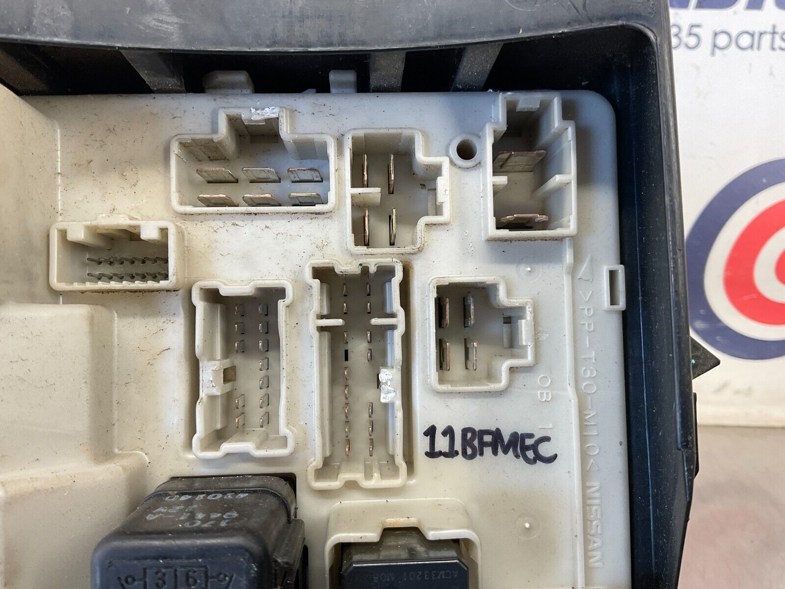 2005 Infiniti G35 IPDM Engine Large Fuse Relay Module Box 284B7AQ016 OEM 11BFMEC - On Point Parts Inc