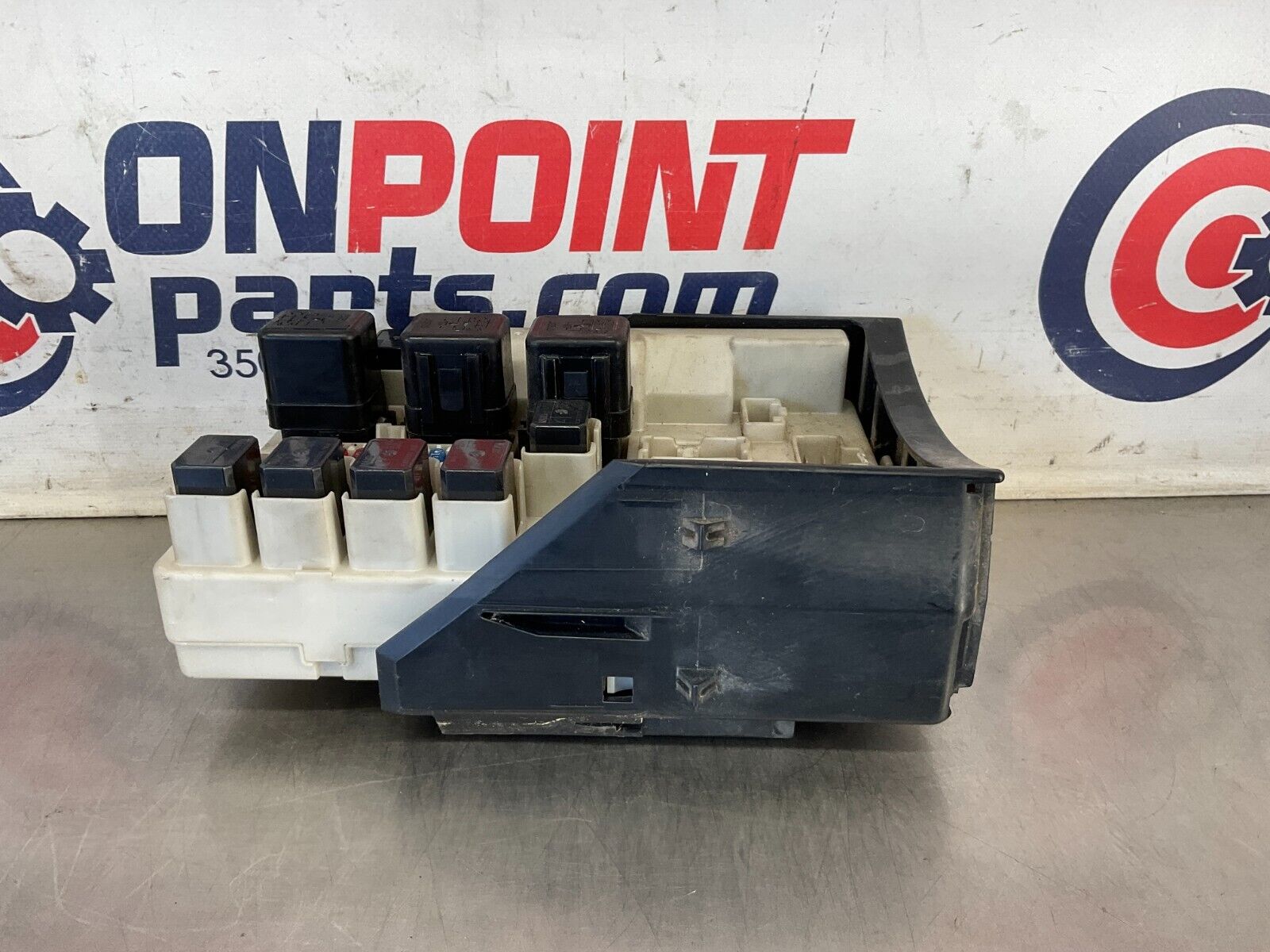2005 Infiniti G35 IPDM Engine Large Fuse Relay Module Box 284B7AQ016 OEM 11BFMEC - On Point Parts Inc