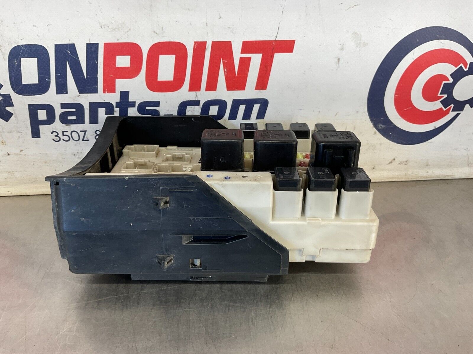 2005 Infiniti G35 IPDM Engine Large Fuse Relay Module Box 284B7AQ016 OEM 11BFMEC - On Point Parts Inc