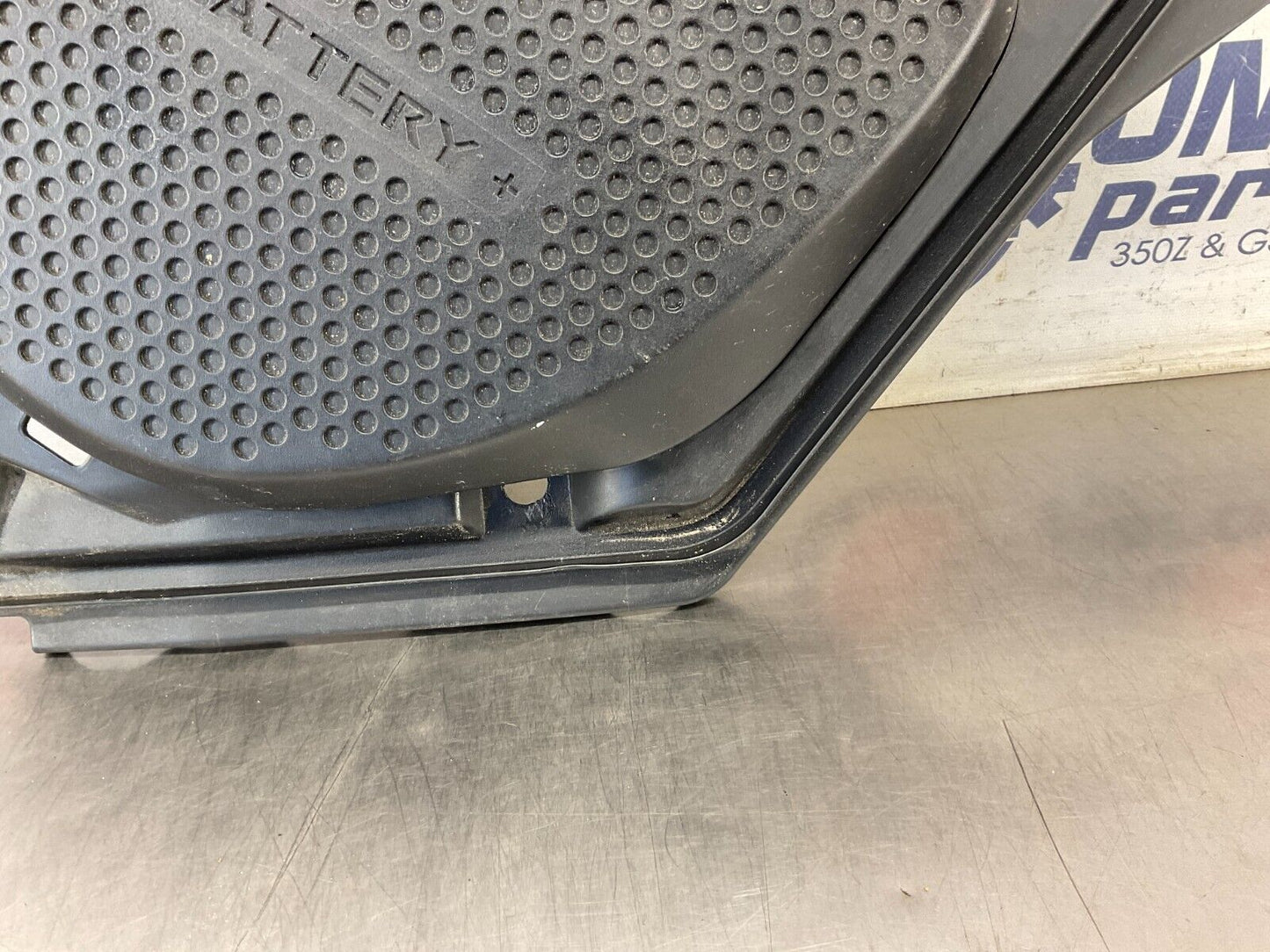 2004 Nissan 350Z Battery Bezel Trim Cover 64894 OEM 25BF9E3 - On Point Parts Inc