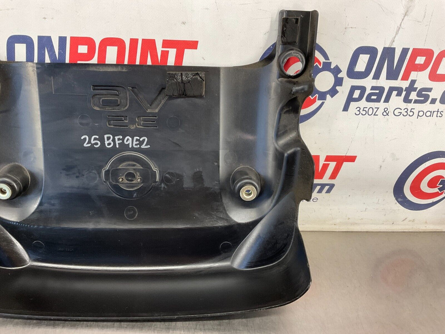 2004 Nissan 350Z VQ35DE Engine Cover OEM 25BF9E2 - On Point Parts Inc