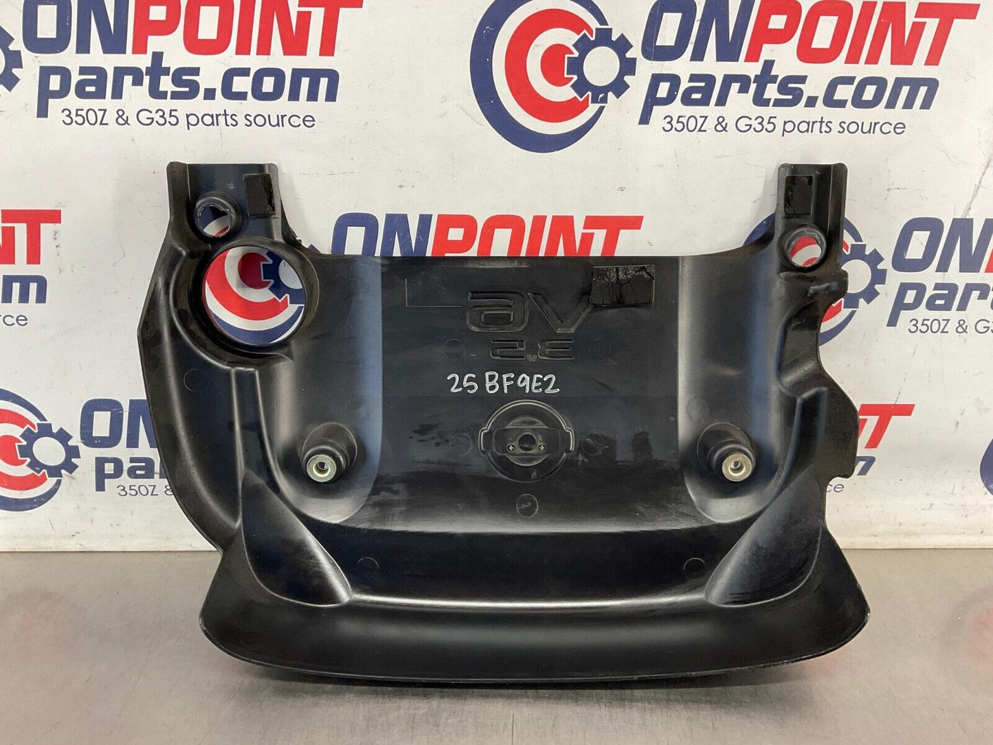 2004 Nissan 350Z VQ35DE Engine Cover OEM 25BF9E2 - On Point Parts Inc