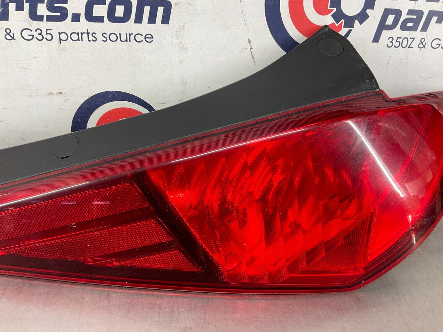 2004 Nissan 350Z Driver Left Tail Light Assembly OEM 25BF9E2 - On Point Parts Inc