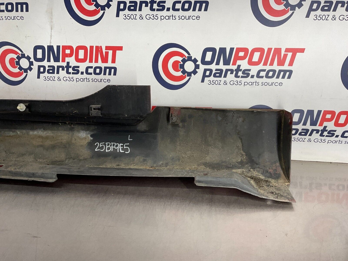 2004 Nissan 350Z Driver Left Rocker Panel Side Skirt OEM 25BF9E5 - On Point Parts Inc