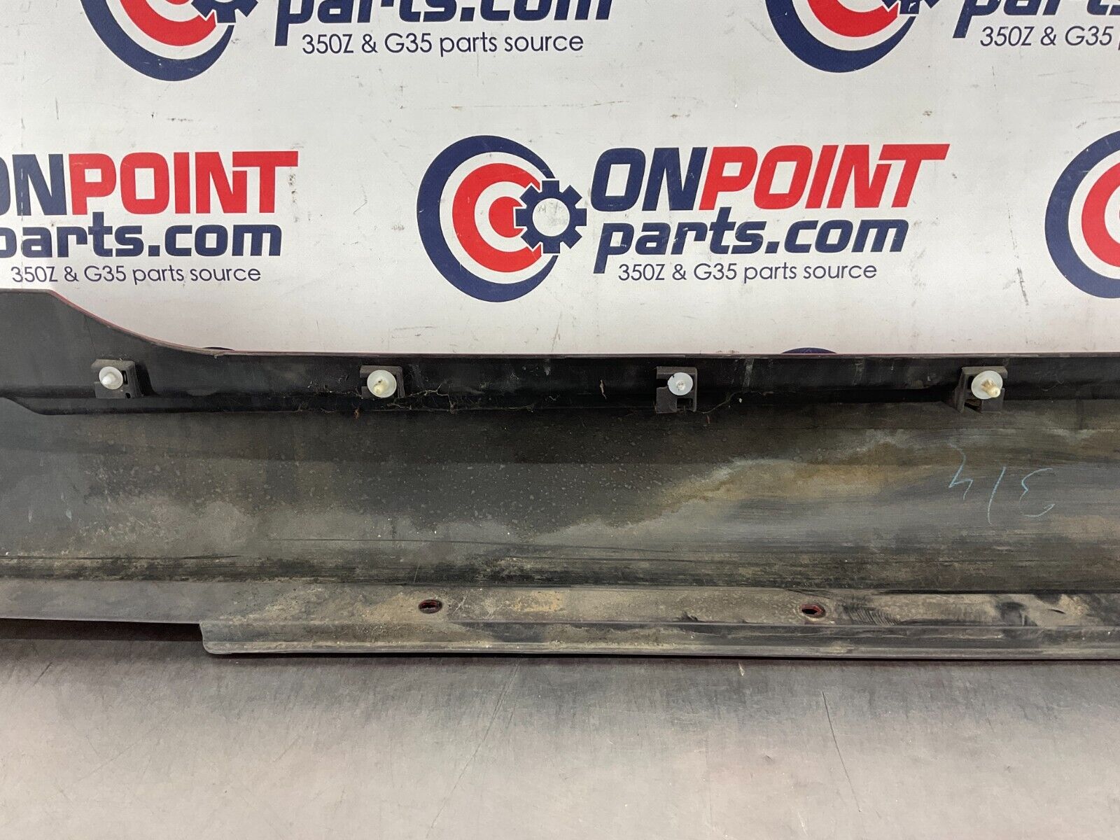 2004 Nissan 350Z Passenger Right Rocker Panel Side Skirt OEM 25BF9E5 - On Point Parts Inc