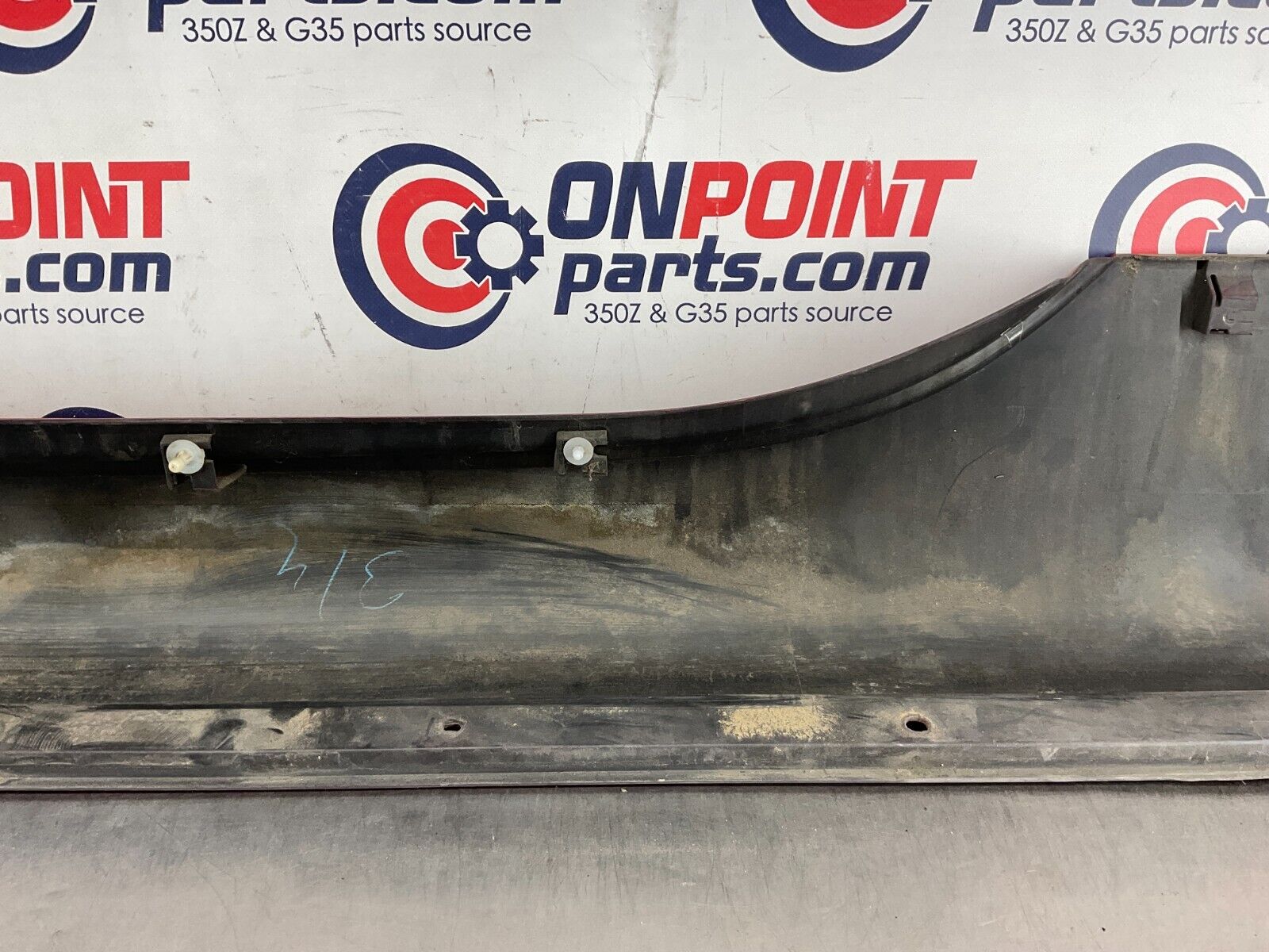 2004 Nissan 350Z Passenger Right Rocker Panel Side Skirt OEM 25BF9E5 - On Point Parts Inc