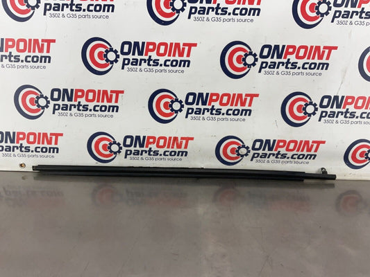 2004 Nissan 350Z Passenger Right Door Window Weatherstrip Moulding OEM 25BF9E2 - On Point Parts Inc