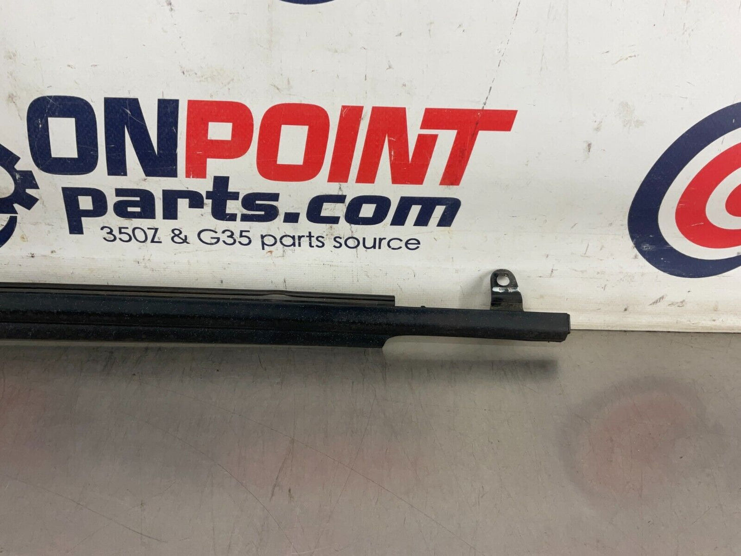 2004 Nissan 350Z Passenger Right Door Window Weatherstrip Moulding OEM 25BF9E2 - On Point Parts Inc