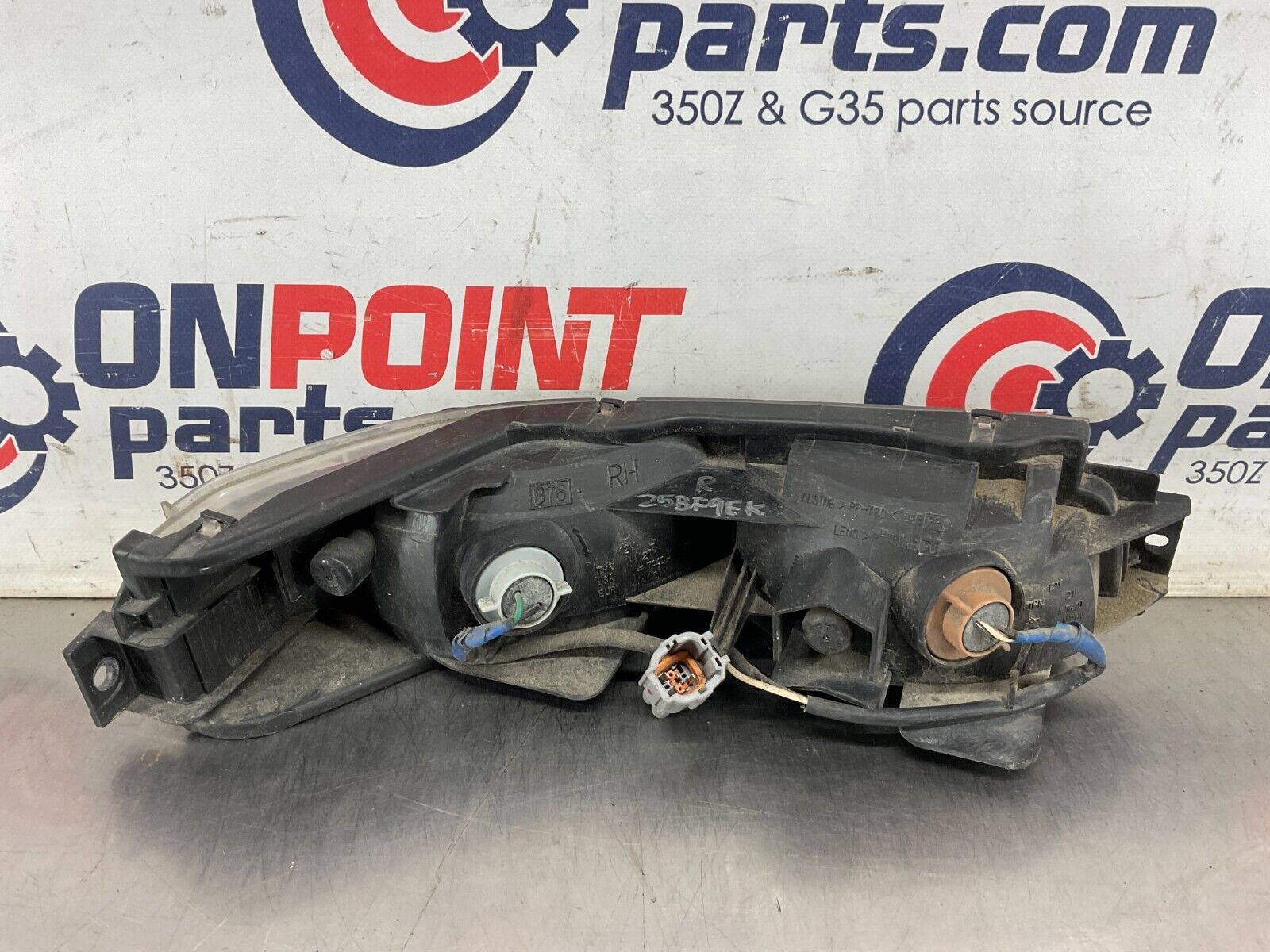 2004 Nissan 350Z Passenger Right Rear Bumper Turn Signal OEM 25BF9EK - On Point Parts Inc