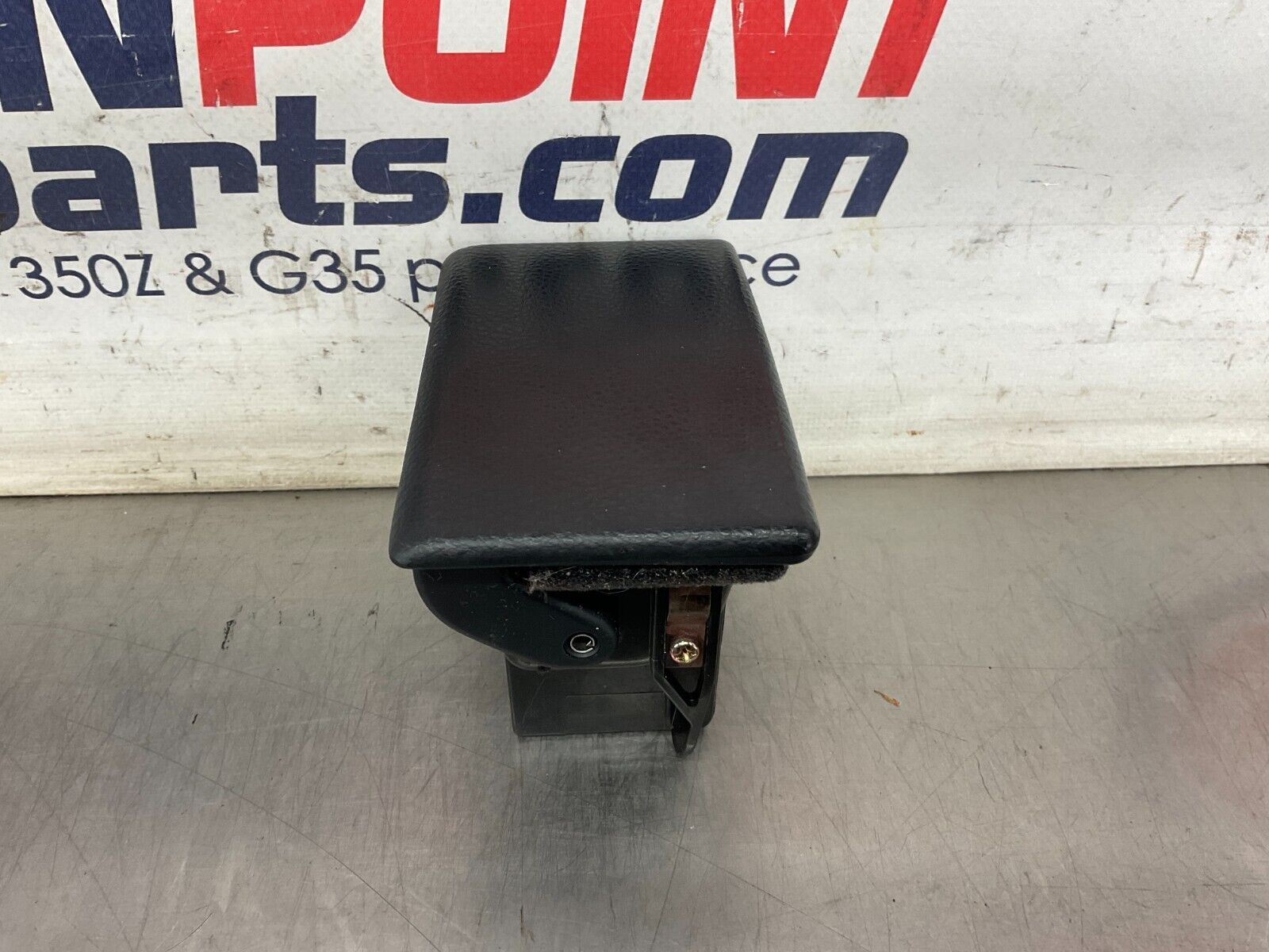 2004 Nissan 350Z Center Console Coin Tray 68560 OEM 25BF9EC – On