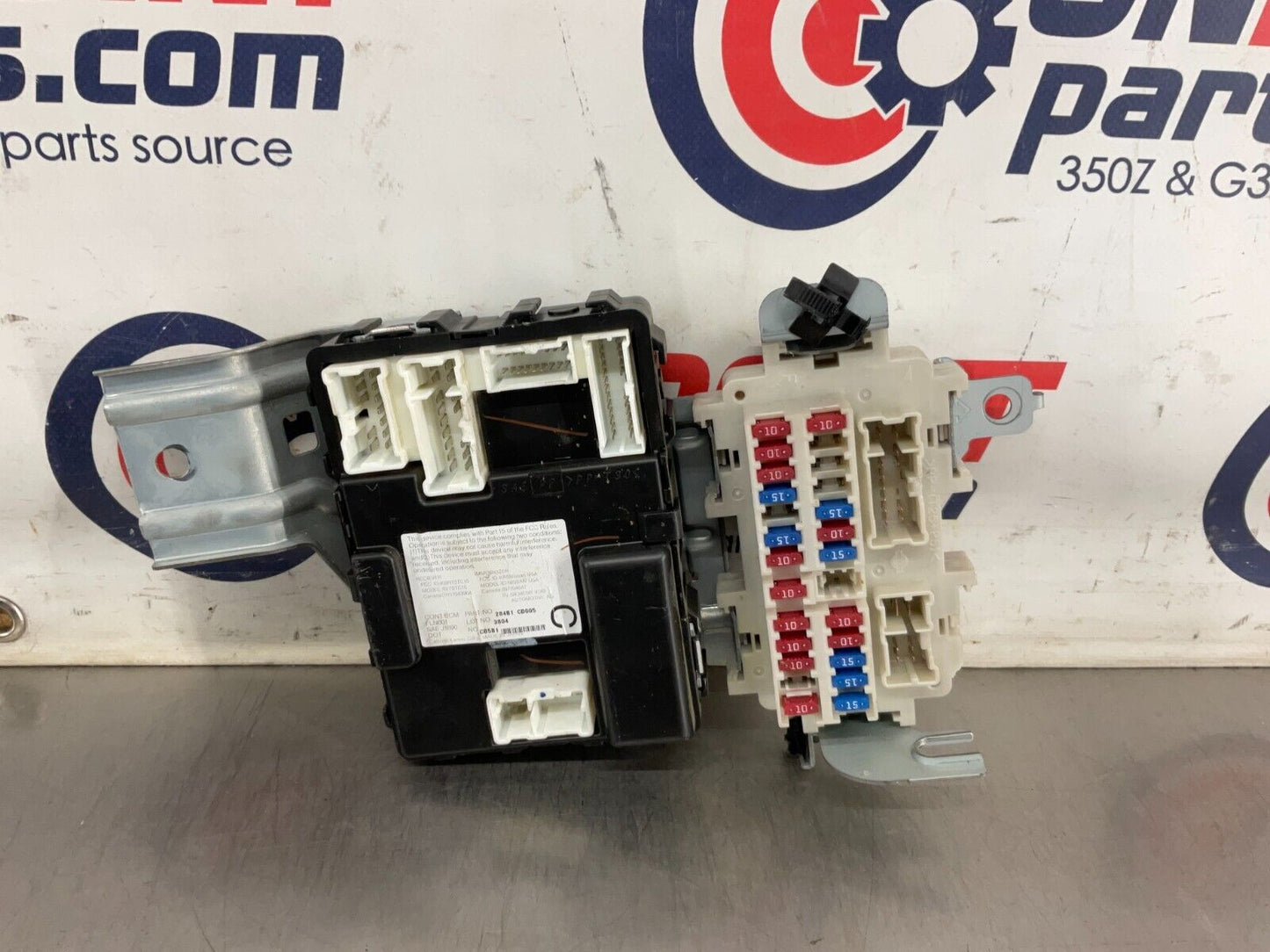 2004 Nissan 350Z BCM Body Control Module Automatic 284B1-CD005 OEM 25BF9EC - On Point Parts Inc