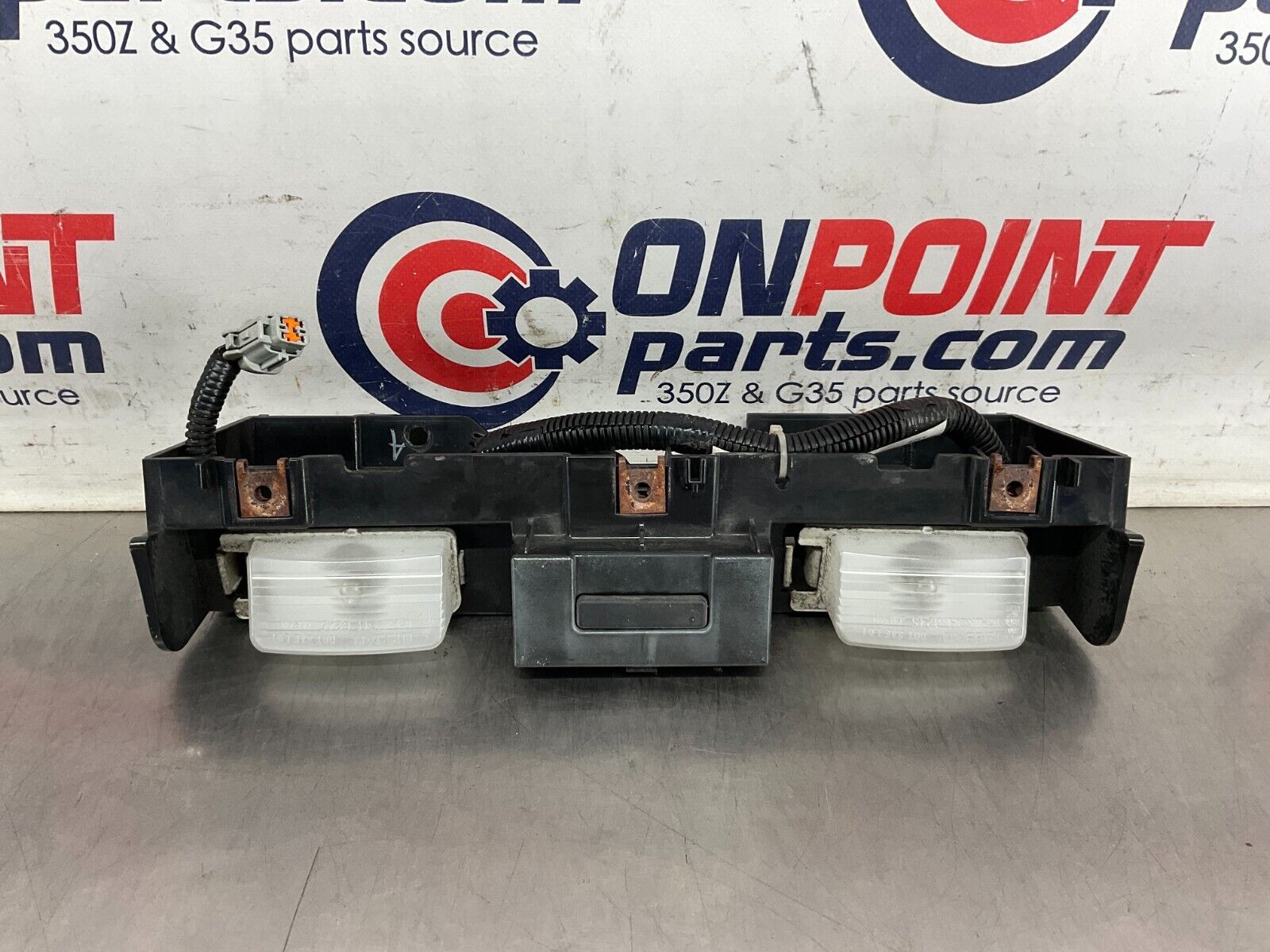 2004 Nissan 350Z Rear Bumper License Plate Light Assembly 96250 OEM 25BF9EC - On Point Parts Inc