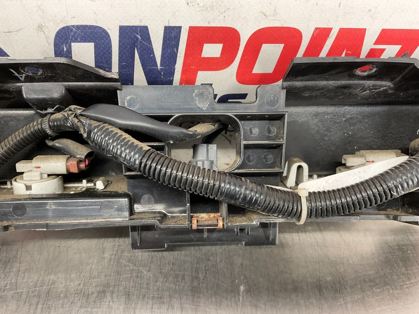 2004 Nissan 350Z Rear Bumper License Plate Light Assembly 96250 OEM 25BF9EC - On Point Parts Inc