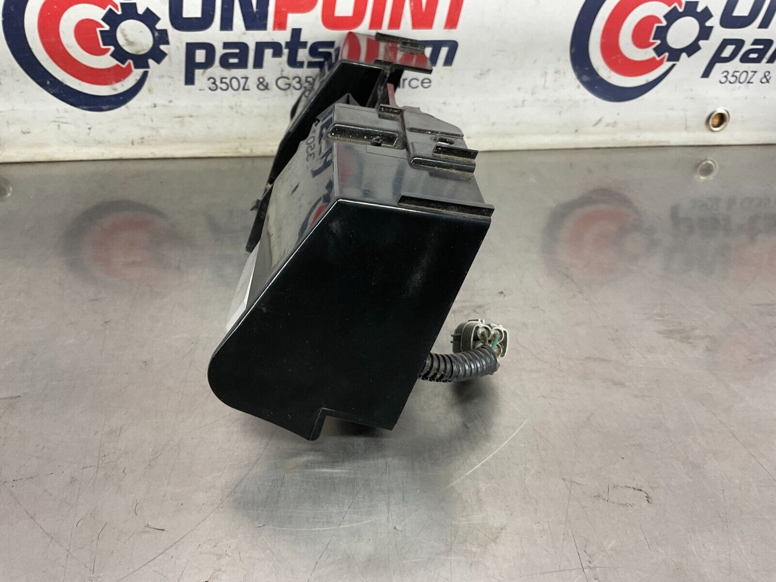 2004 Nissan 350Z Rear Bumper License Plate Light Assembly 96250 OEM 25BF9EC - On Point Parts Inc