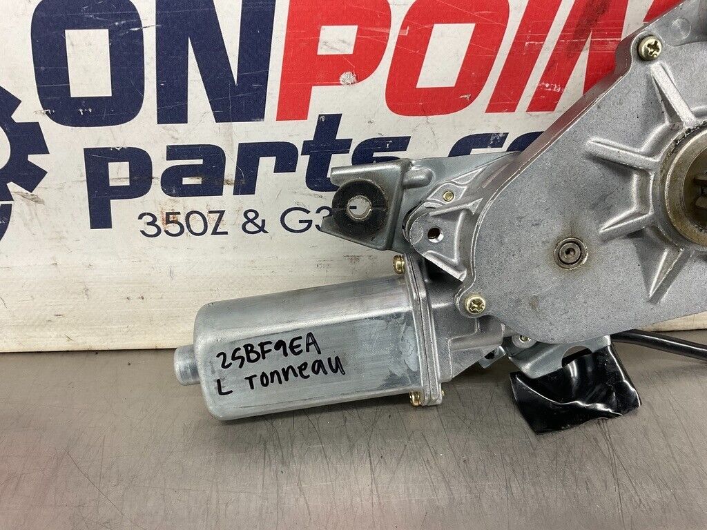 2004 Nissan 350Z Driver Left Tonneau Convertible Lift Motor OEM 25BF9EA - On Point Parts Inc
