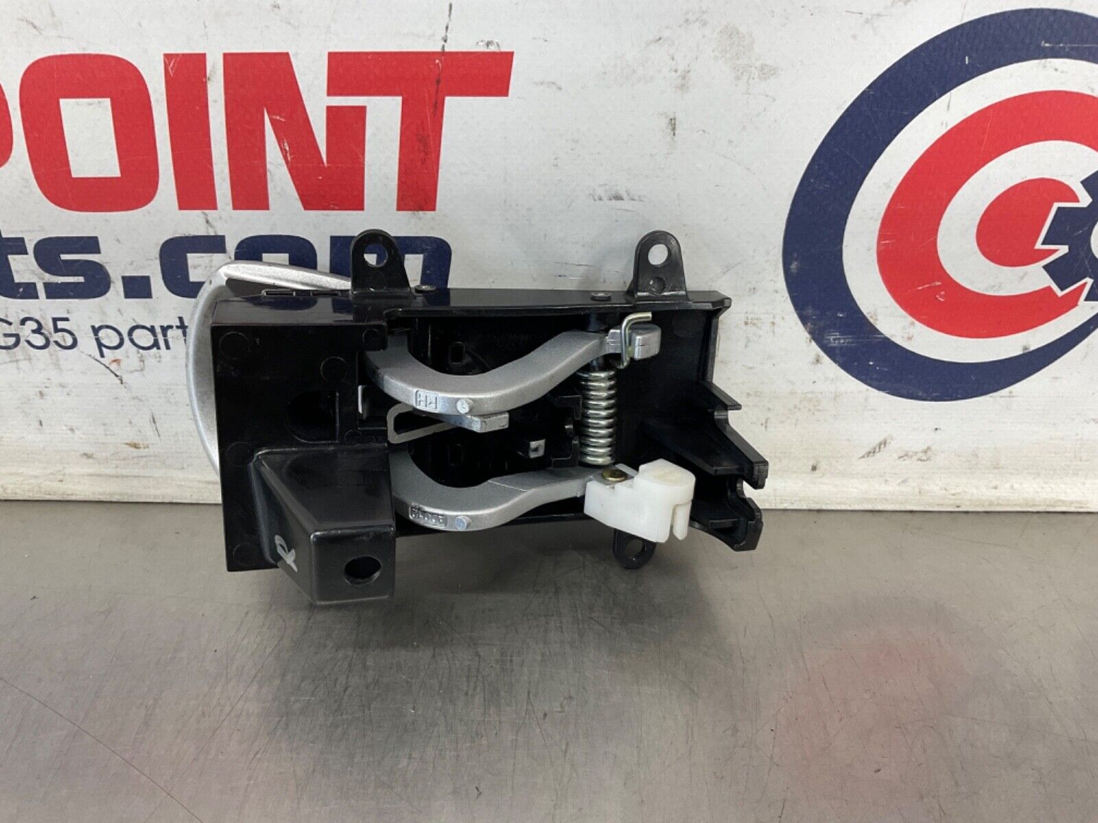 2004 Nissan 350Z Passenger Right Interior Door Handle OEM 25BF9EE - On Point Parts Inc