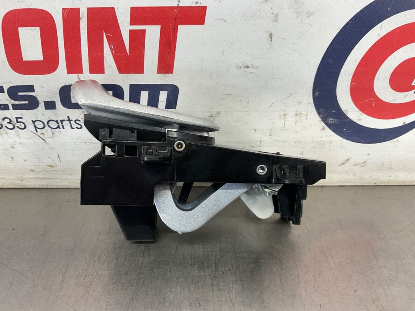 2004 Nissan 350Z Passenger Right Interior Door Handle OEM 25BF9EE - On Point Parts Inc