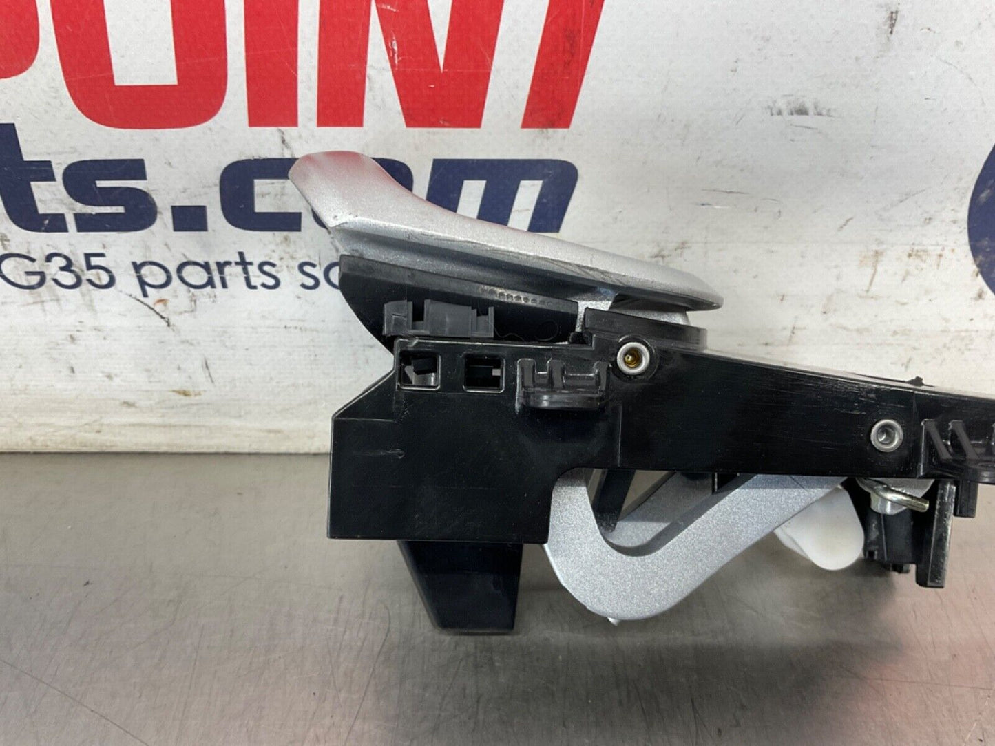 2004 Nissan 350Z Passenger Right Interior Door Handle OEM 25BF9EE - On Point Parts Inc