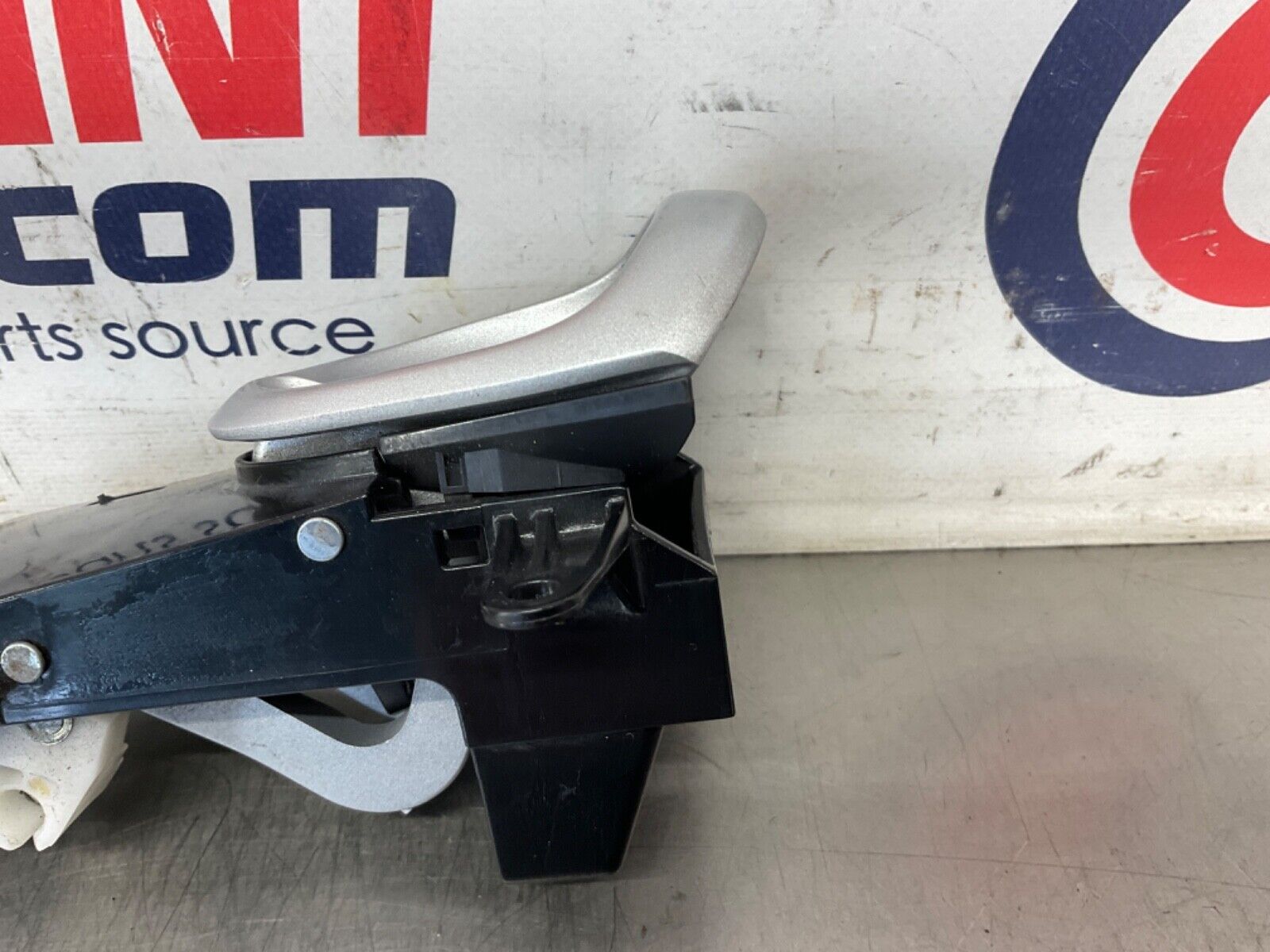 2004 Nissan 350Z Passenger Right Interior Door Handle OEM 25BF9EE - On Point Parts Inc