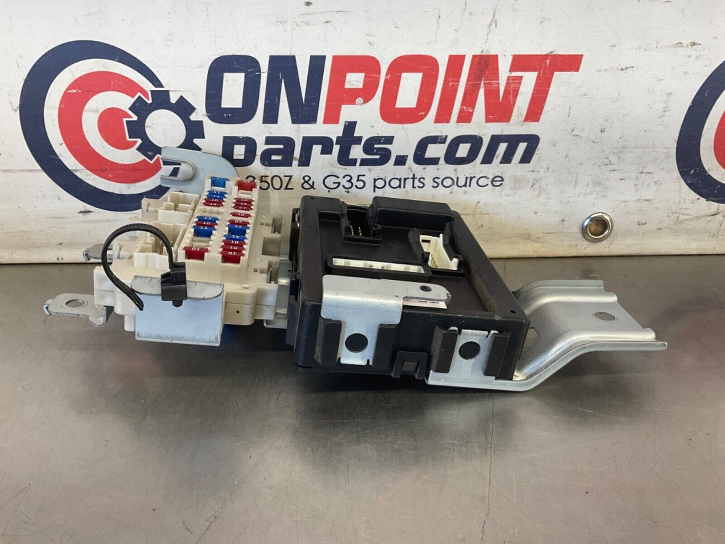 2007 Nissan Z33 350Z BCM Body Control Module Fuse Panel OEM 21BGKEC - On Point Parts Inc