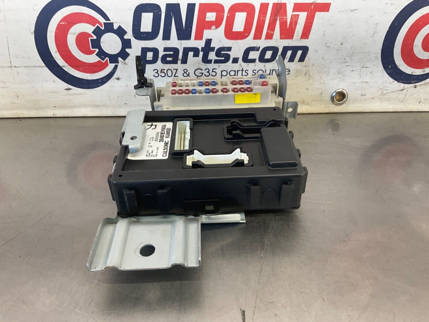 2007 Nissan Z33 350Z BCM Body Control Module Fuse Panel OEM 21BGKEC - On Point Parts Inc