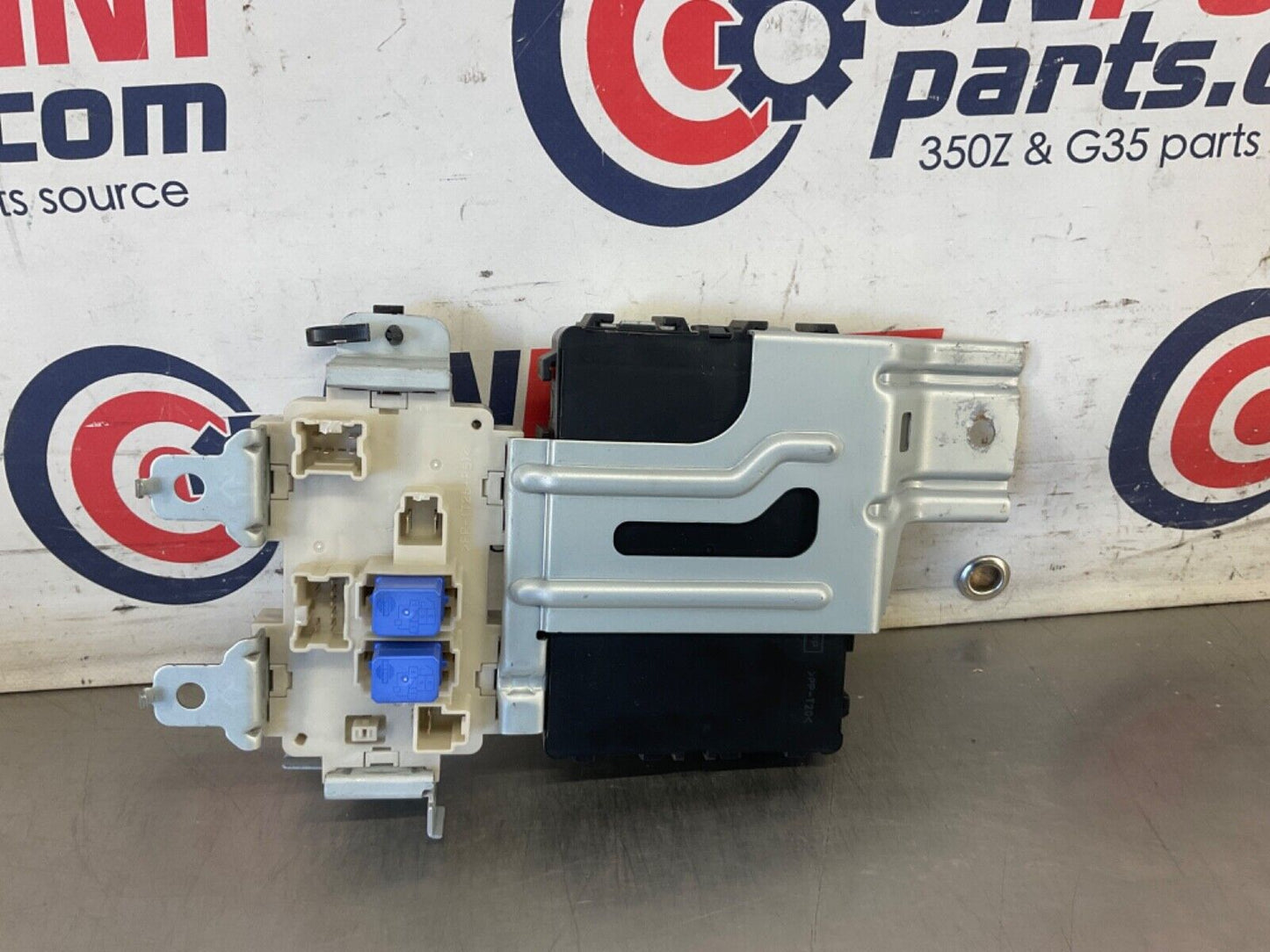 2007 Nissan Z33 350Z BCM Body Control Module Fuse Panel OEM 21BGKEC - On Point Parts Inc