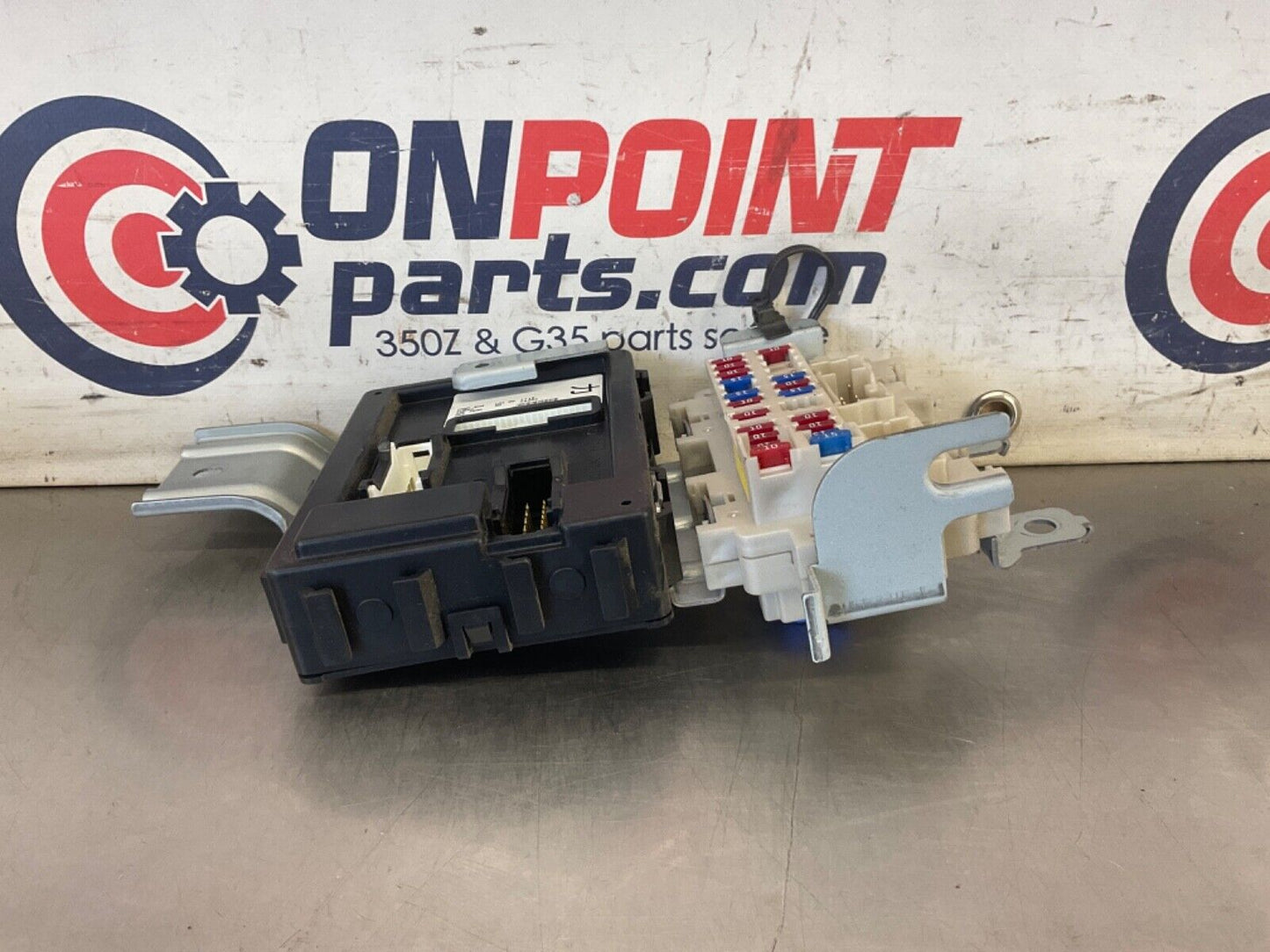 2007 Nissan Z33 350Z BCM Body Control Module Fuse Panel OEM 21BGKEC - On Point Parts Inc