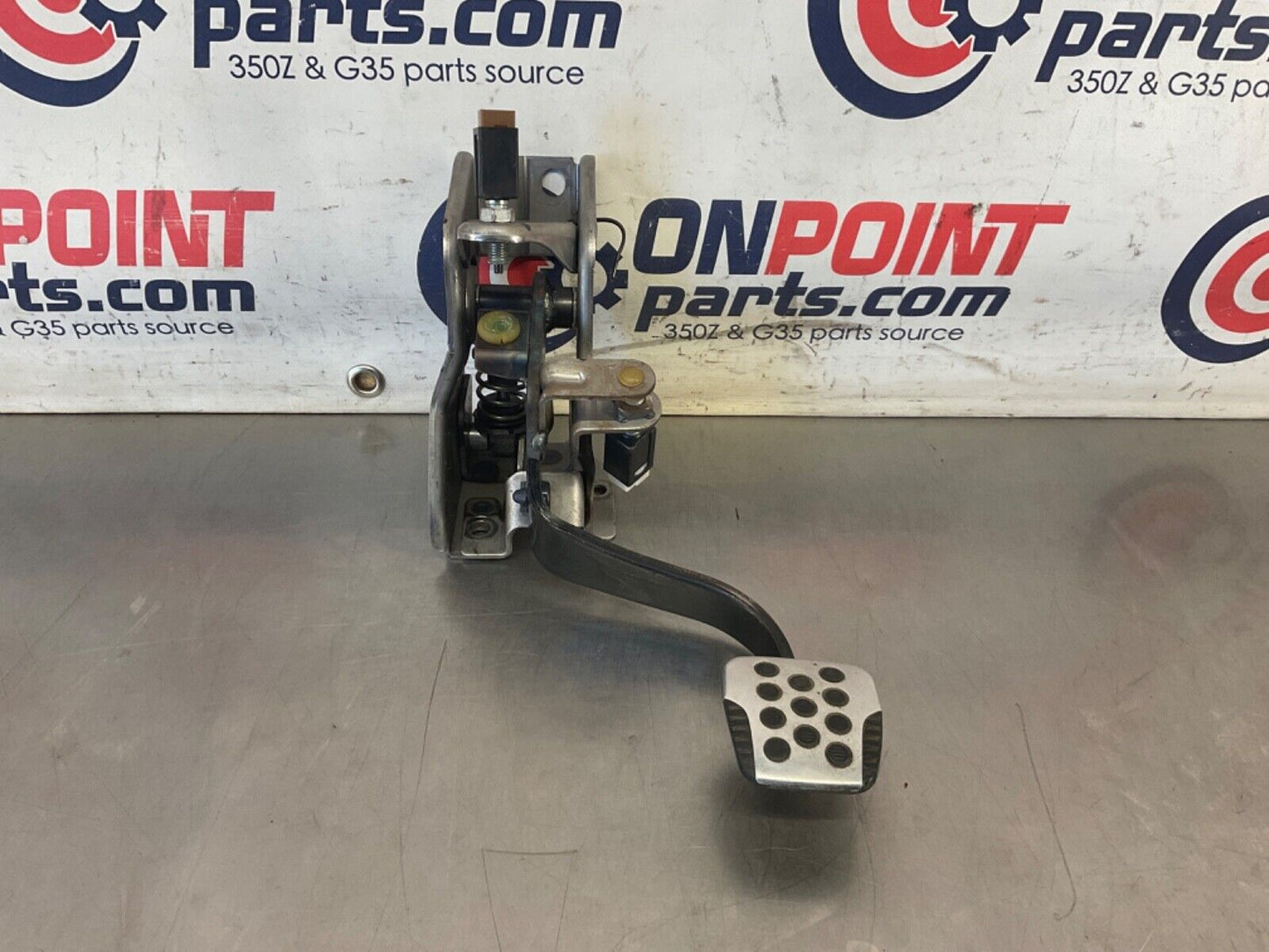 2007 Nissan Z33 350Z Manual Clutch Pedal Assembly OEM 21BGKEI - On Point Parts Inc