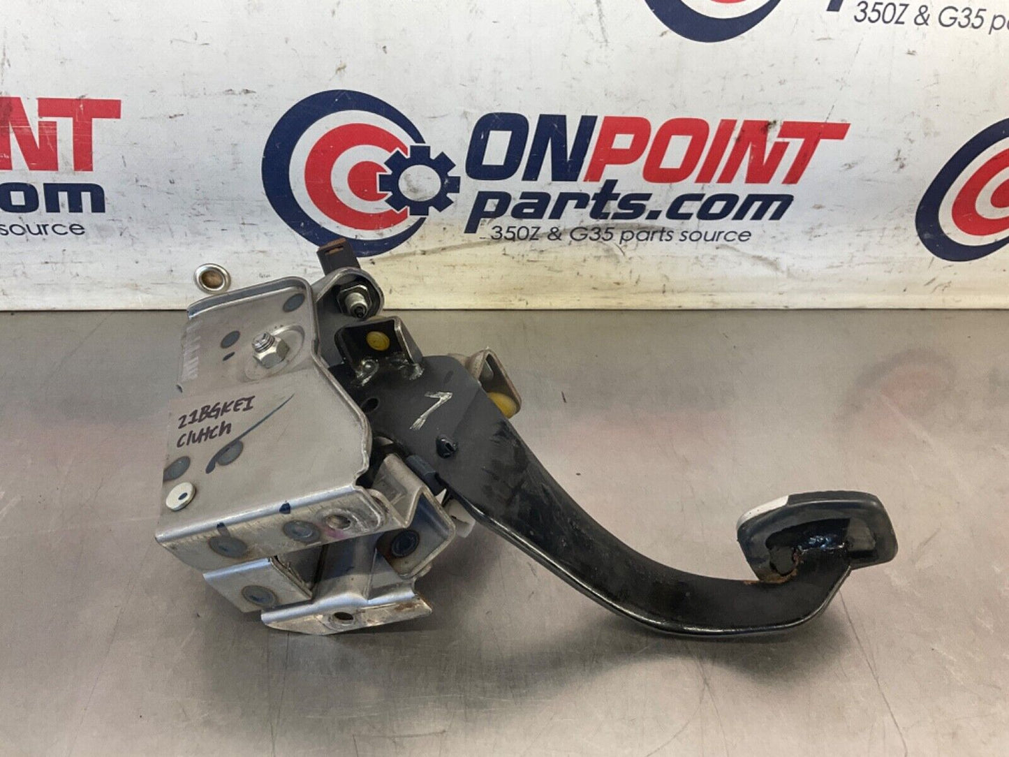 2007 Nissan Z33 350Z Manual Clutch Pedal Assembly OEM 21BGKEI - On Point Parts Inc