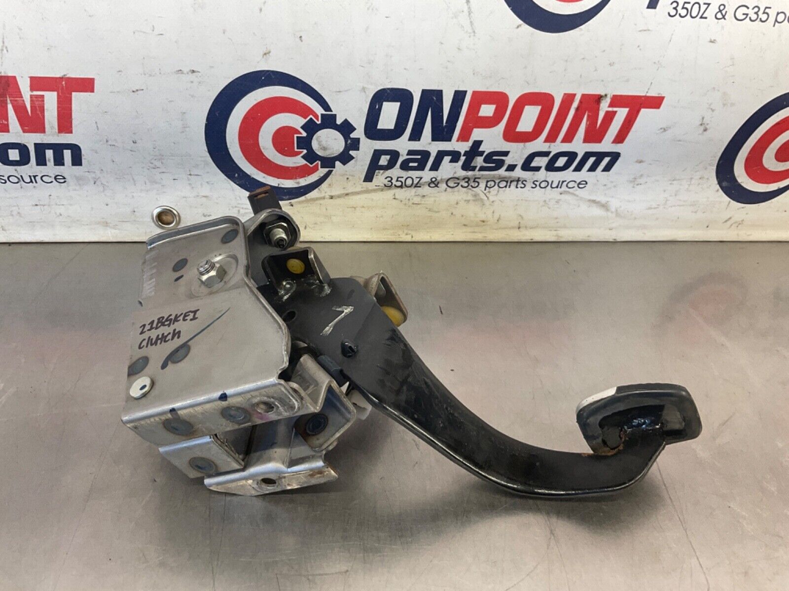2007 Nissan Z33 350Z Manual Clutch Pedal Assembly OEM 21BGKEI - On Point Parts Inc