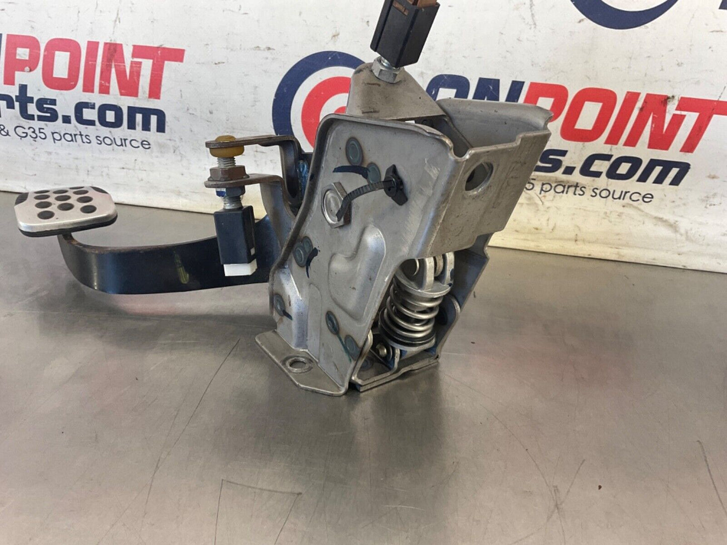 2007 Nissan Z33 350Z Manual Clutch Pedal Assembly OEM 21BGKEI - On Point Parts Inc