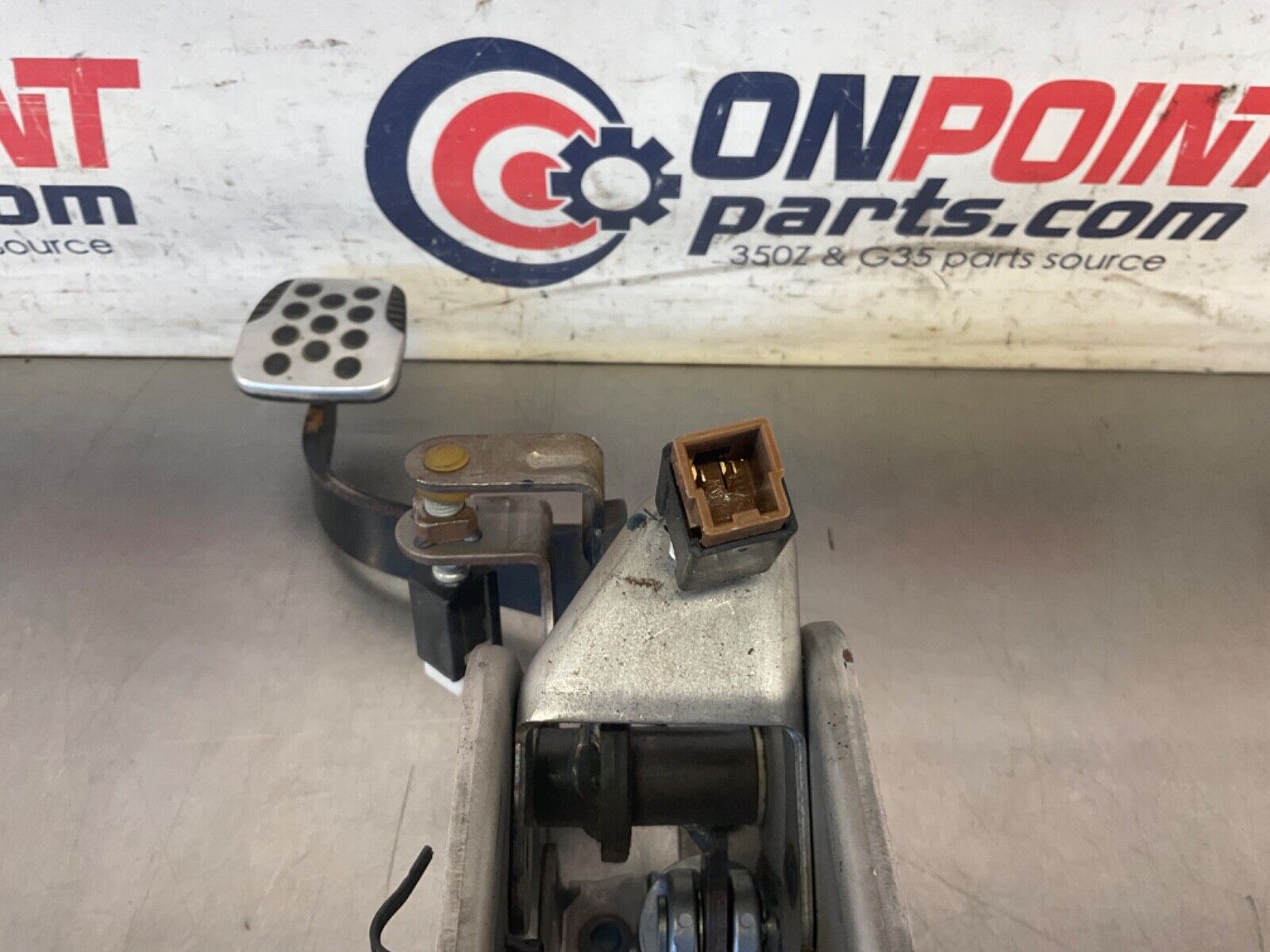 2007 Nissan Z33 350Z Manual Clutch Pedal Assembly OEM 21BGKEI - On Point Parts Inc