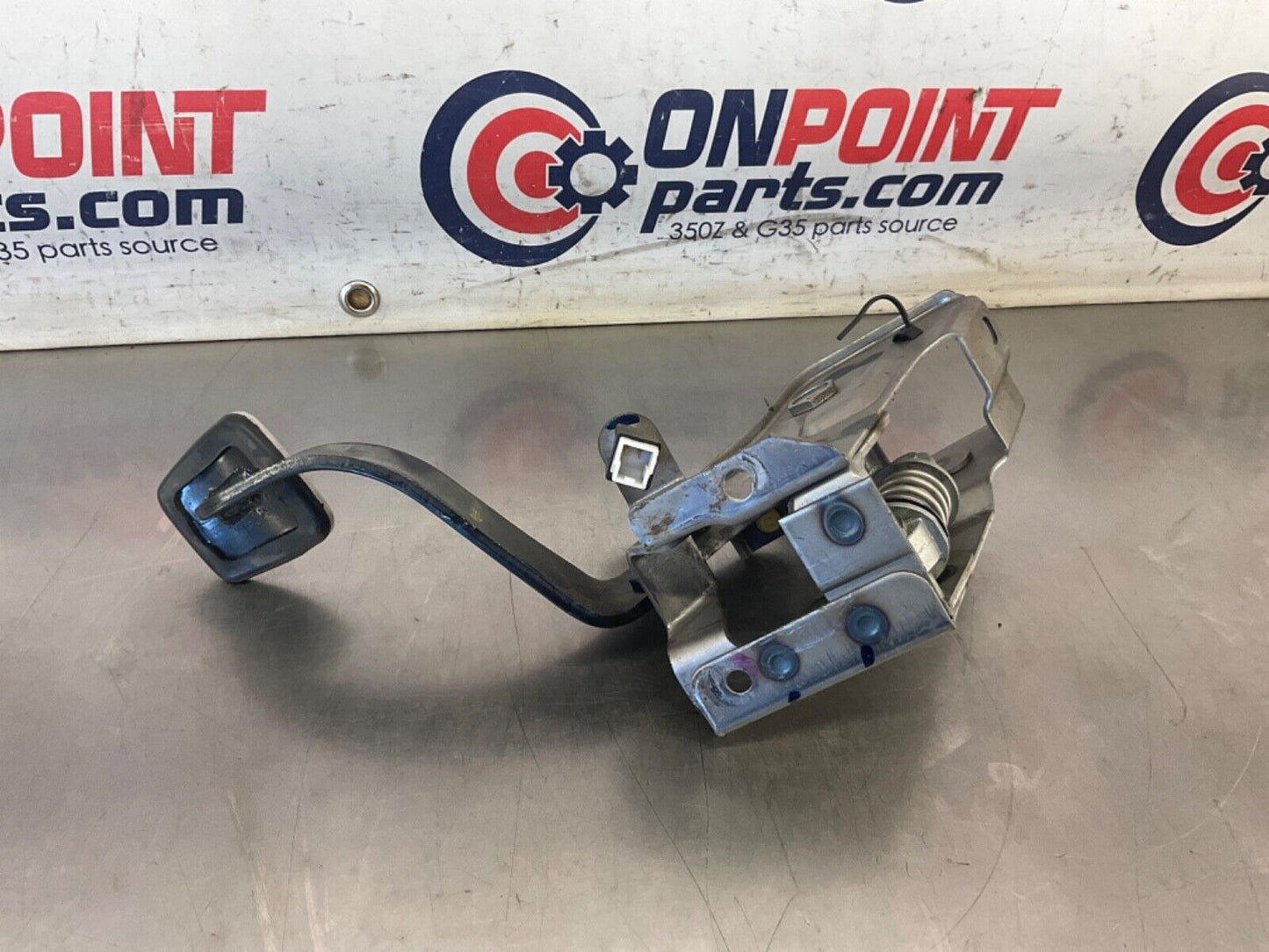 2007 Nissan Z33 350Z Manual Clutch Pedal Assembly OEM 21BGKEI - On Point Parts Inc