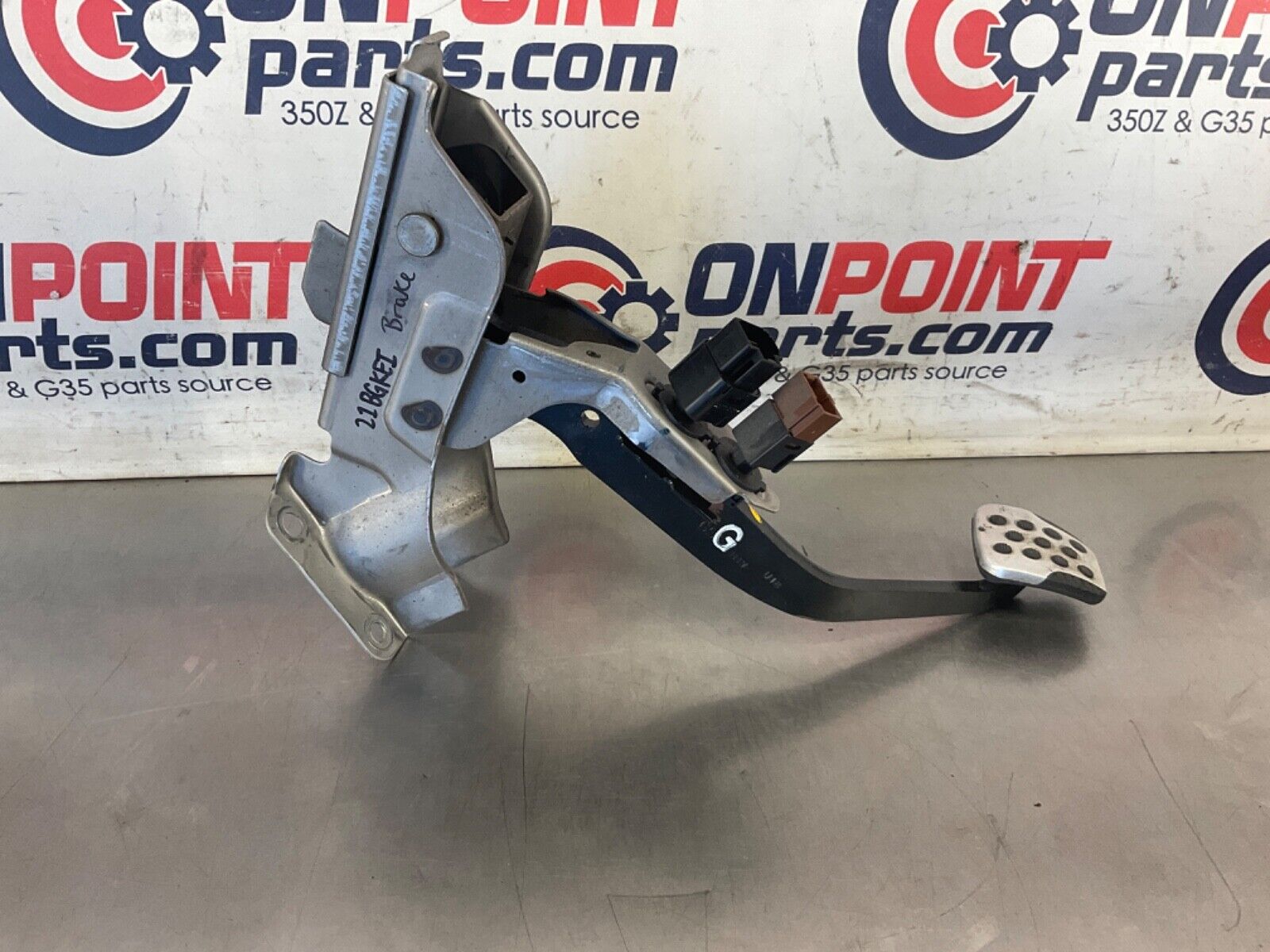 2007 Nissan Z33 350Z Manual Brake Pedal Assembly OEM 21BGKEI - On Point Parts Inc